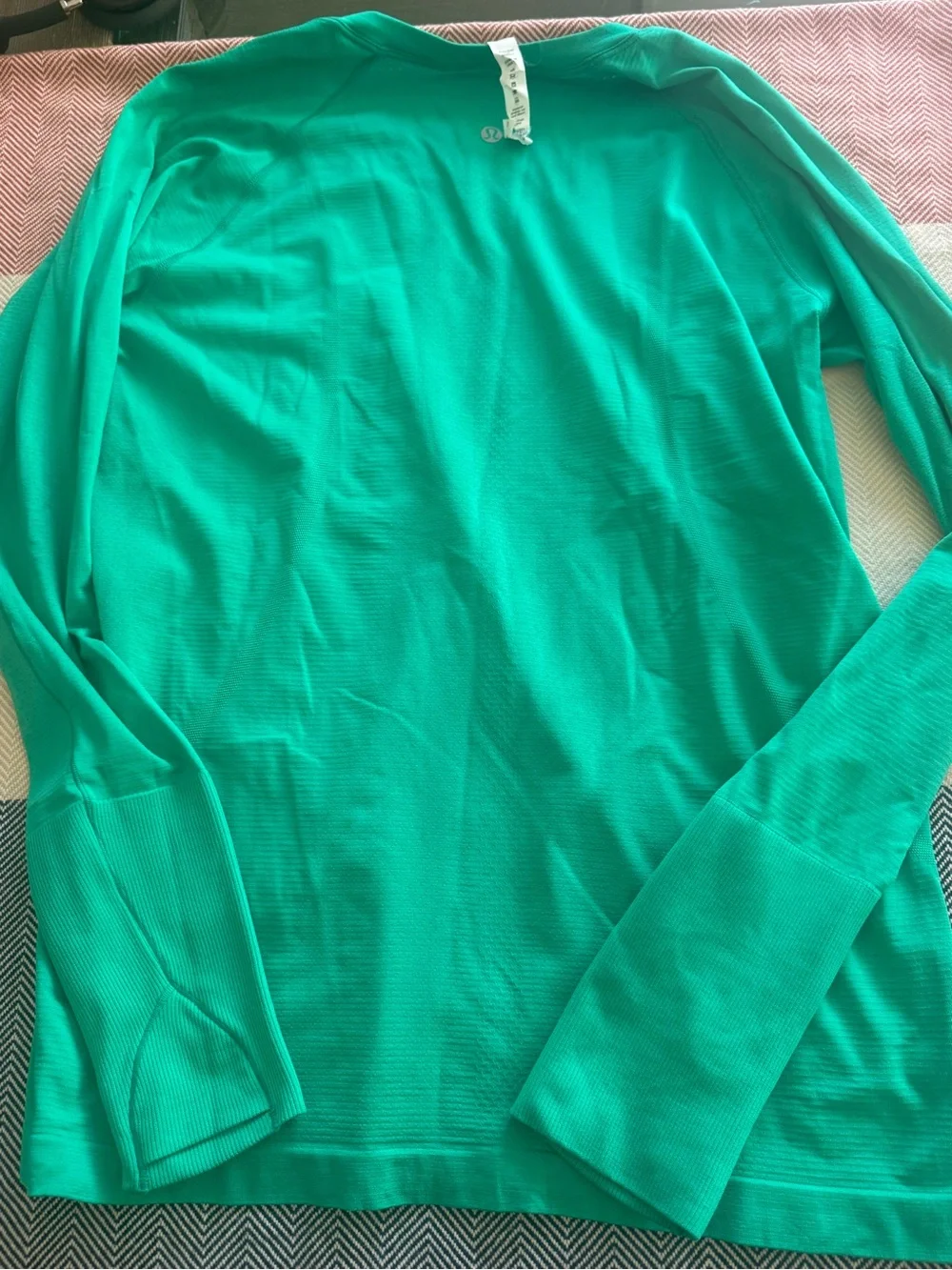 lululemon athletica swiftly Bright Emerald Crew Neck Top